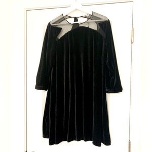 MOVING SALE | NWT Women’s Black Velvet Urban Outfitters Mini Dress, Size Large